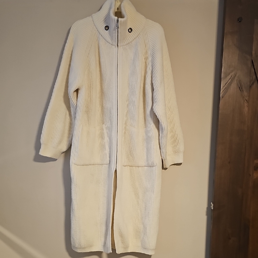 Cozy Cream Women's Long Jacket.  Very Heavy!@